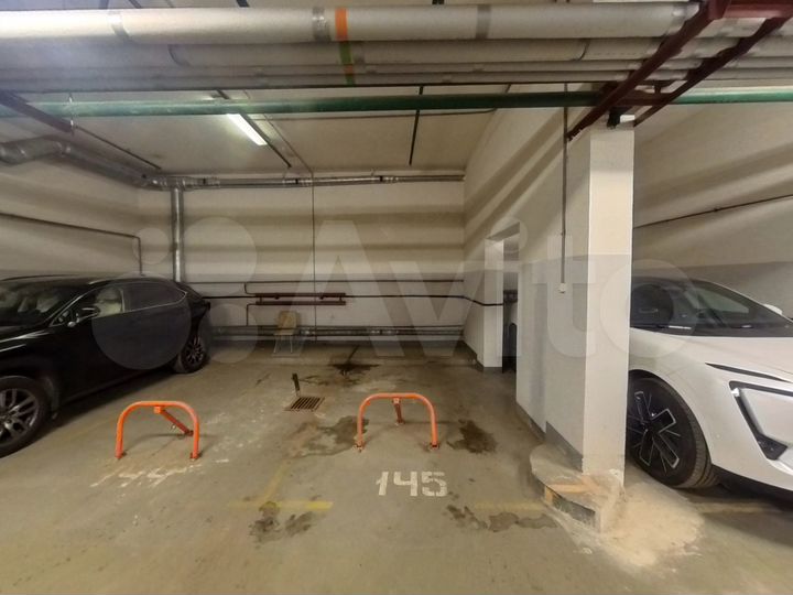 Машиноместо, 11 м²