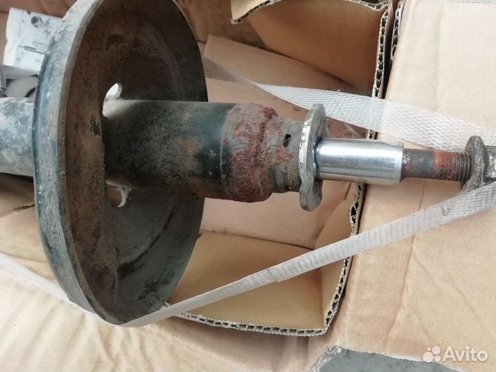 Продам стойки