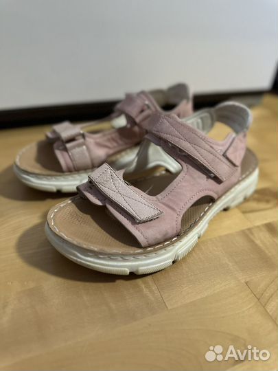 Сандалии женские 39