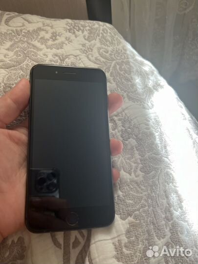 iPhone 8 Plus, 64 ГБ