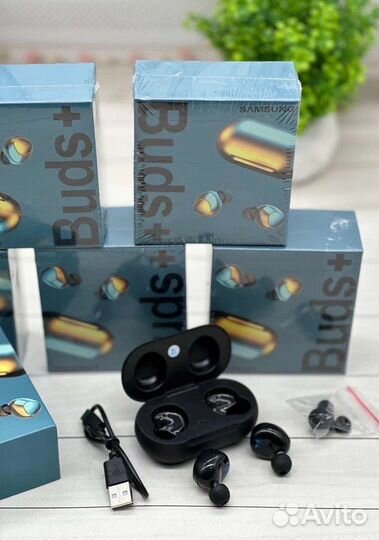 Беспроводные наушники Samsung Galaxy buds +