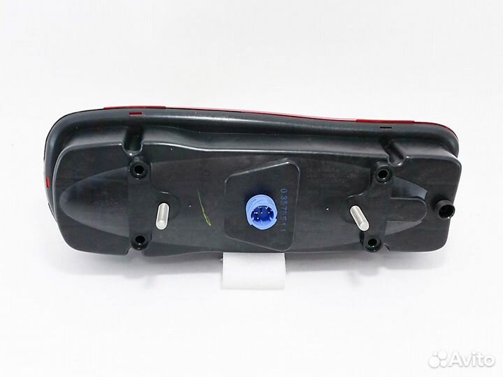 Фонарь правый задний в крыло Renault Midlum