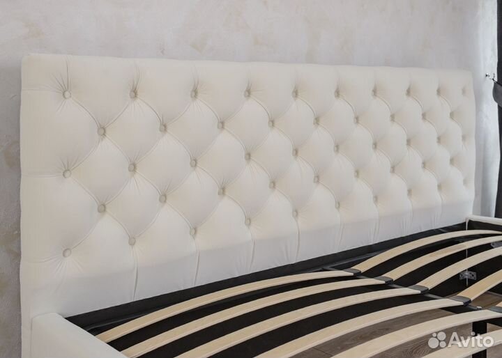 Кровать 180х200 велюр слоновая кость Барокко