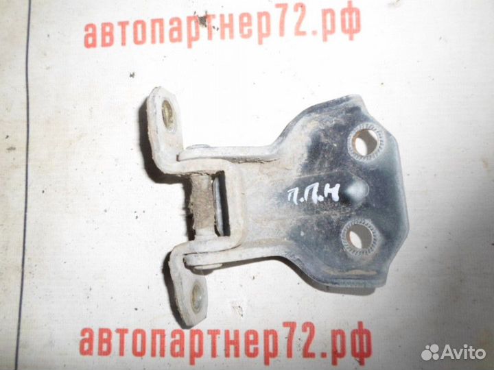 Петля двери передняя правая нижняя Hyundai Sonata