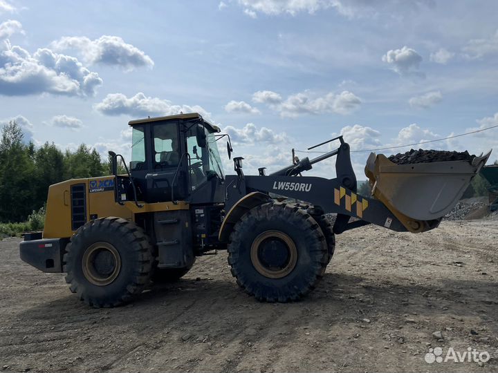 Водитель фронтального погрузчика
