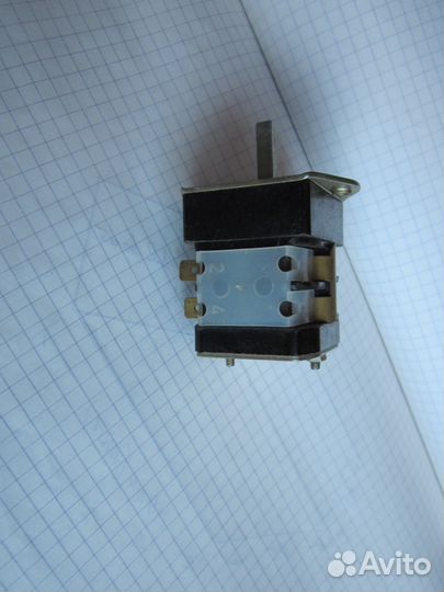 Переключатели электрические,б/у