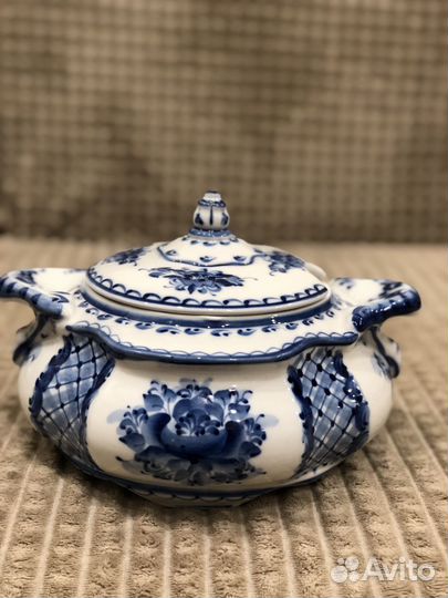 Гжель фарфор супница и пасхальный набор
