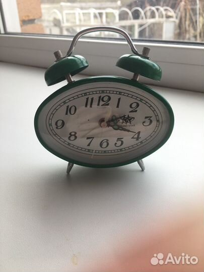 Часы будильник