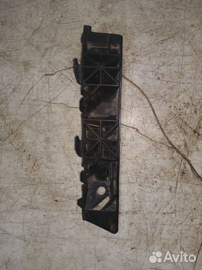 Кронштейн бампера передний.Kia Sportage 4 2018