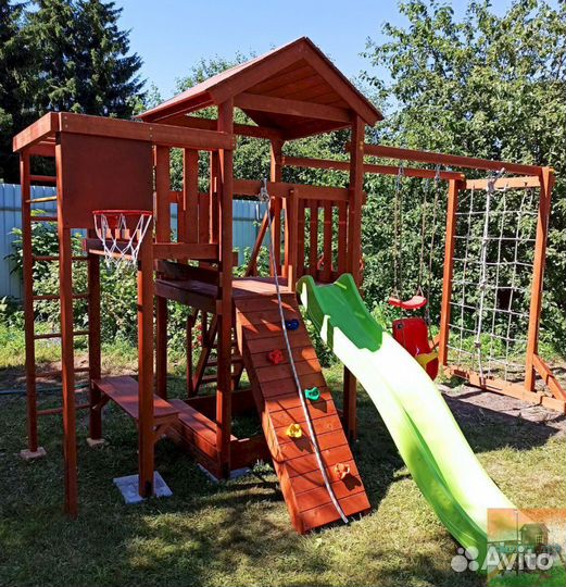 Детская площадка для игры на даче