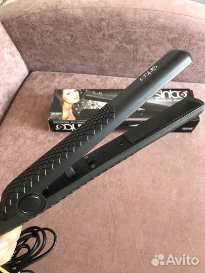 Выпрямитель для волос, утюжок