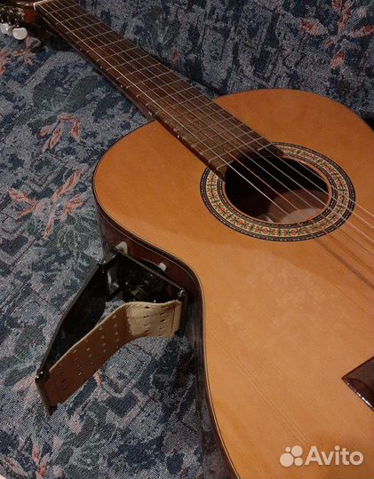 Подставка для гитары суппорт