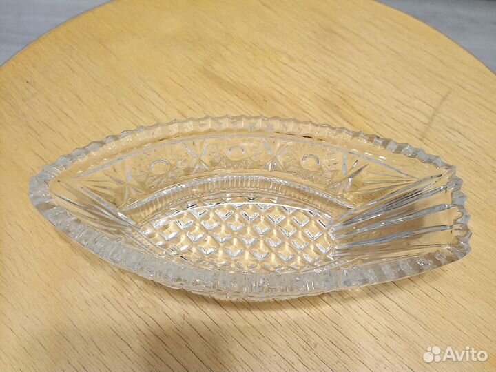 Хрустальная конфетница