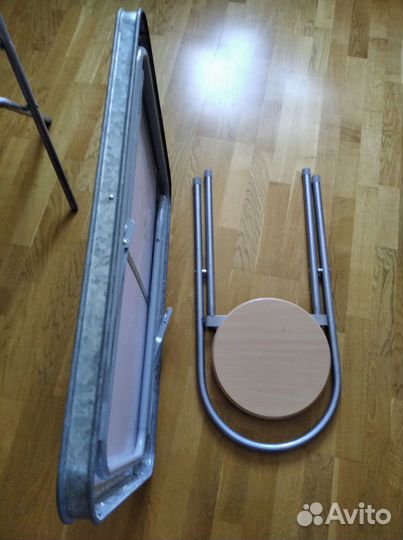 Столик складной и стулья