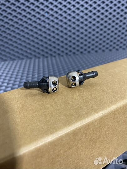 Форсунки омывателя Mercedes Benz R107/W114/W115/W1