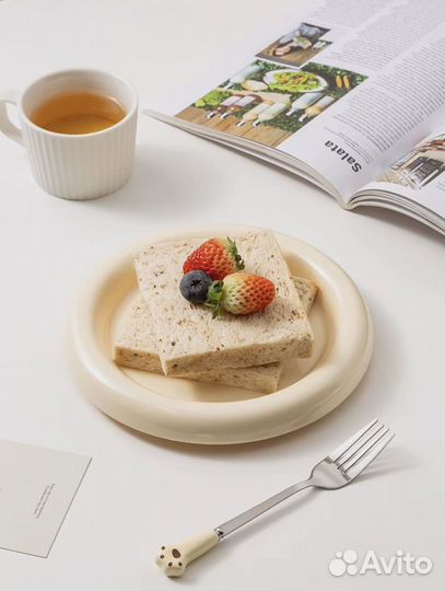 Круглая керамическая обеденная тарелка