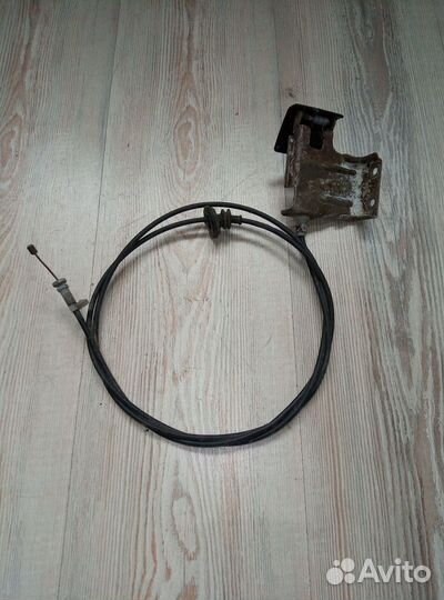 Трос лючка бензобака Nissan primera P12