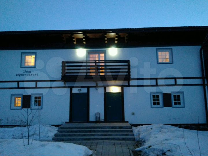 Коттедж 719 м² на участке 19 сот.