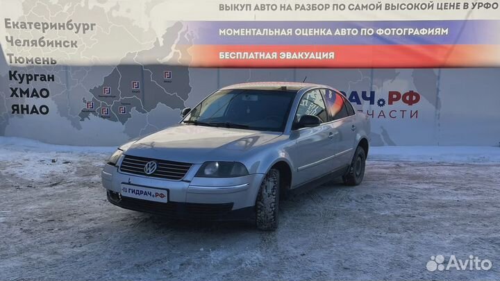 Панель задняя Volkswagen Passat B5