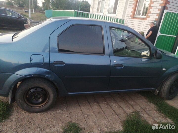 Renault Logan 1.6 МТ, 2012, битый, 262 000 км