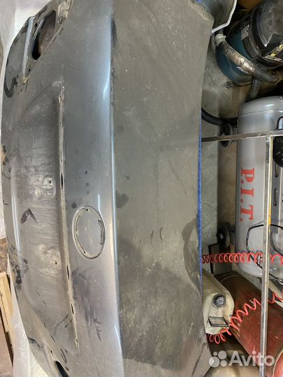 Крышка багажника на Toyota corolla