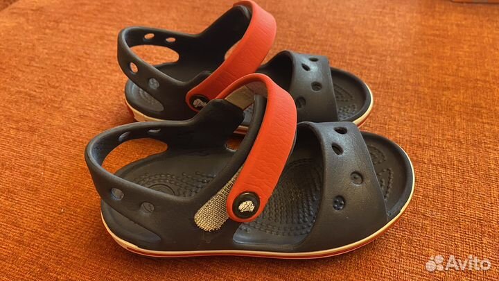 Сандалии crocs c8