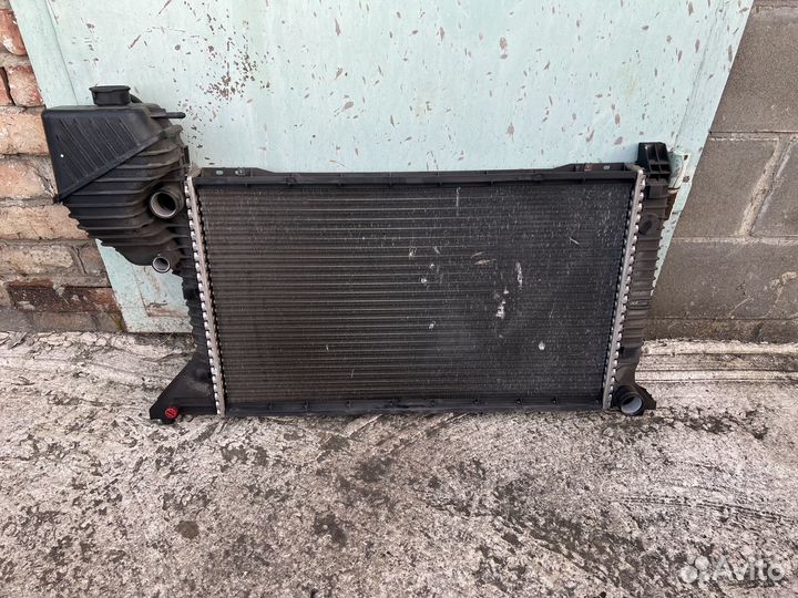 Радиатор охлождения sprinter