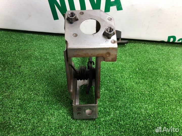 Педаль сцепления Nissan Almera N16 1.5 QG15 2005