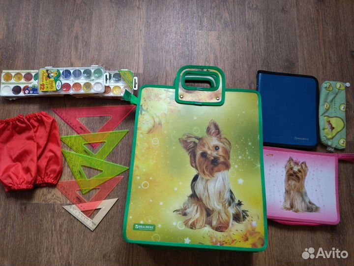 Школьные принадлежности