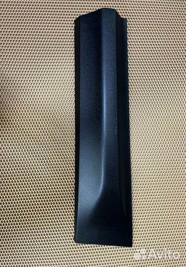 Накладка двери задняя левая