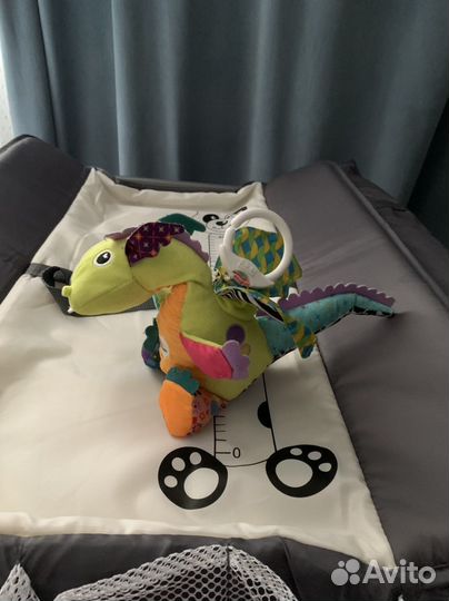 Веселый дракончик Lamaze