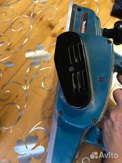 Рубанок makita 1911b