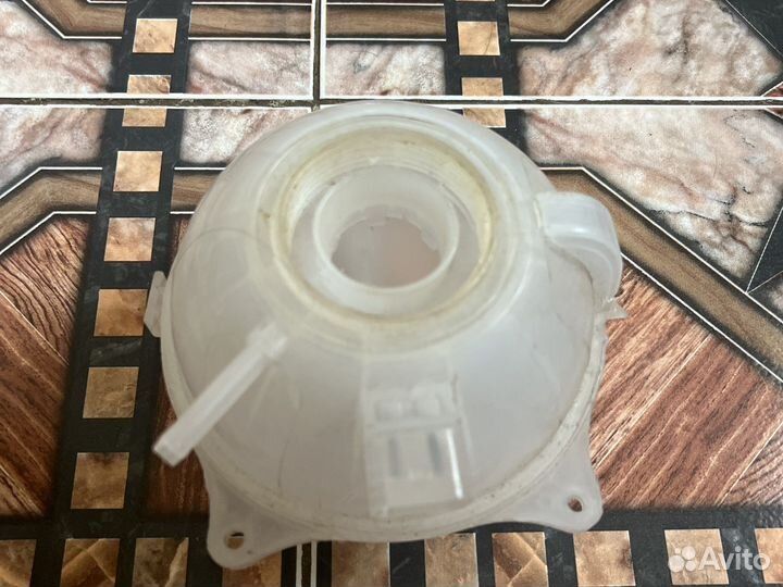 Раширител бачок фолтсфаген polo