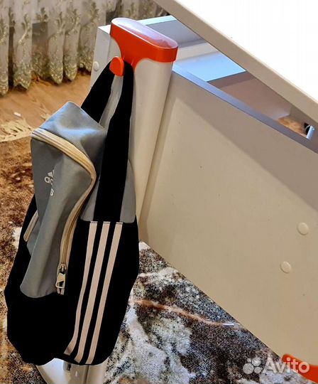 Парта Дэми с боковой полкой