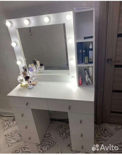 Гримерный стол