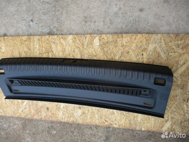 Обшивка багажника задняя Фольксваген Тигуан