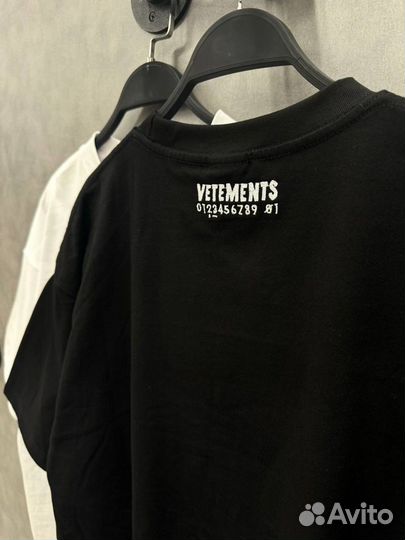 Футболка vetements