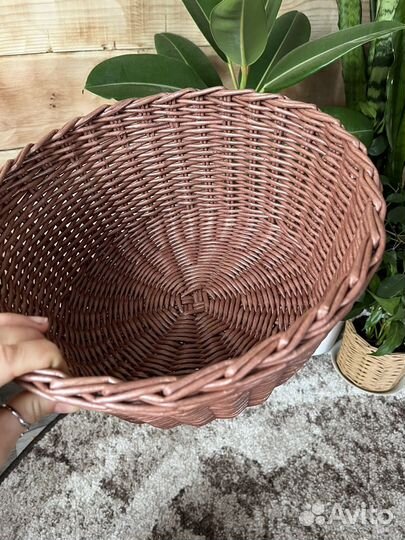 Плетеные корзины из бумажной лозы