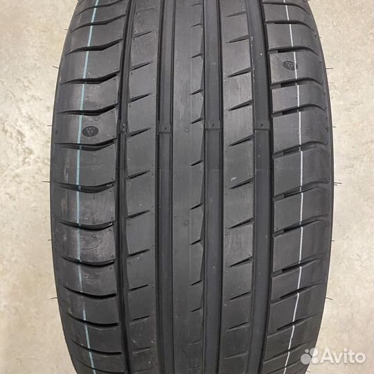 Triangle EffeXSport TH202 235/45 R18 98Y