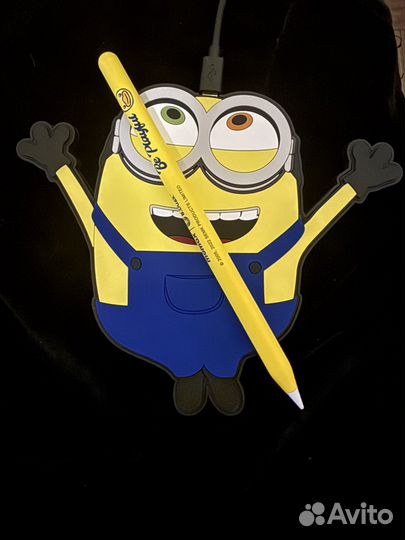 Беспроводная зарядка Веселый Миньон