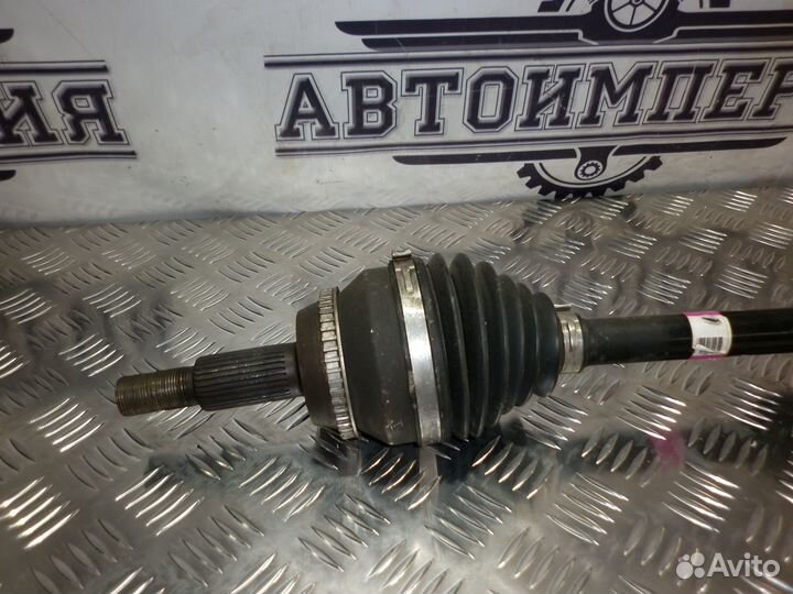 Привод полуось передняя левая Toyota Sienna 3