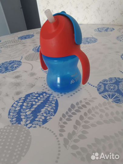 Поильник Авент + слюнявчики+чашка на присоске
