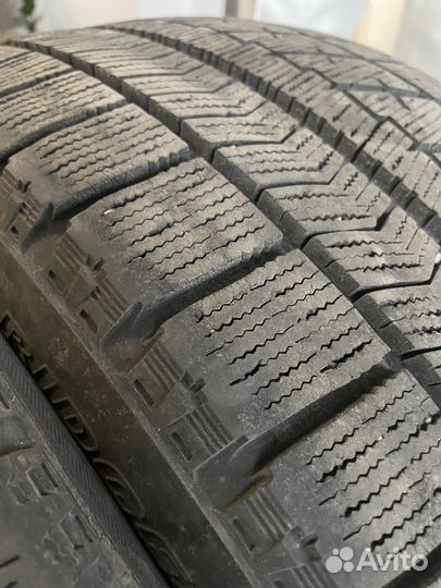 Bridgestone Blizzak VRX 215/50 R17 91S