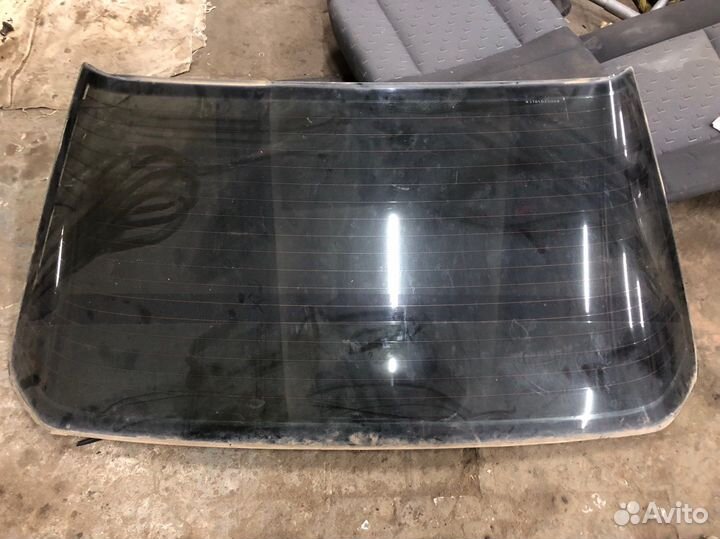 Заднее стекло mercedes w124 седан