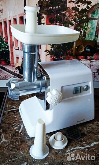 Мясорубка электрическая Scarlett