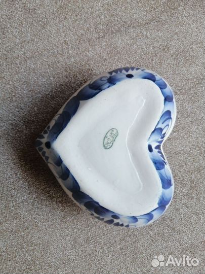 Фарфоровая шкатулка 