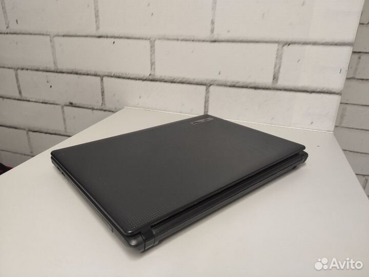 Ноутбук emachines для учёбы и офиса