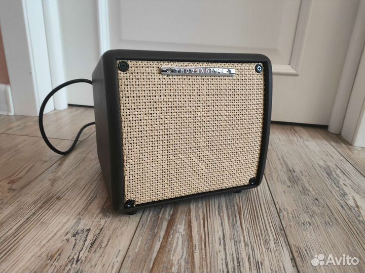 Комбо усилитель для электроакустики