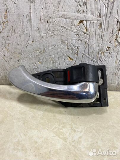 Ручка внутренняя передняя правая Toyota Camry 40