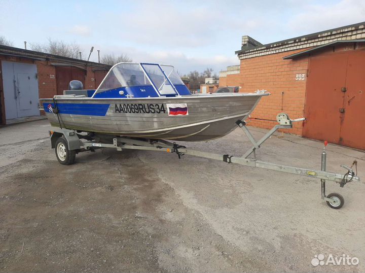 Продаю моторную лодку Салют 480